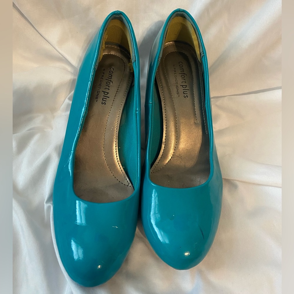 Comfort plus by predictions teal green heel women’s size 6.5 average wear & tear